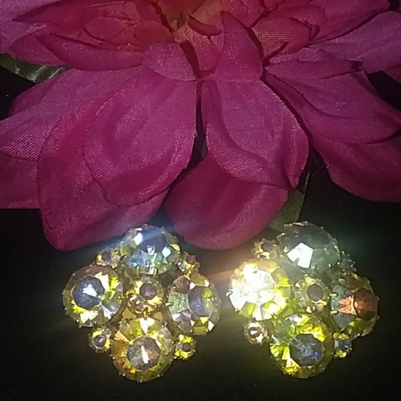 💞SALE VINTAGE KARU ARKE INC. RHINESTONE EARRINGS - Picture 6 of 8